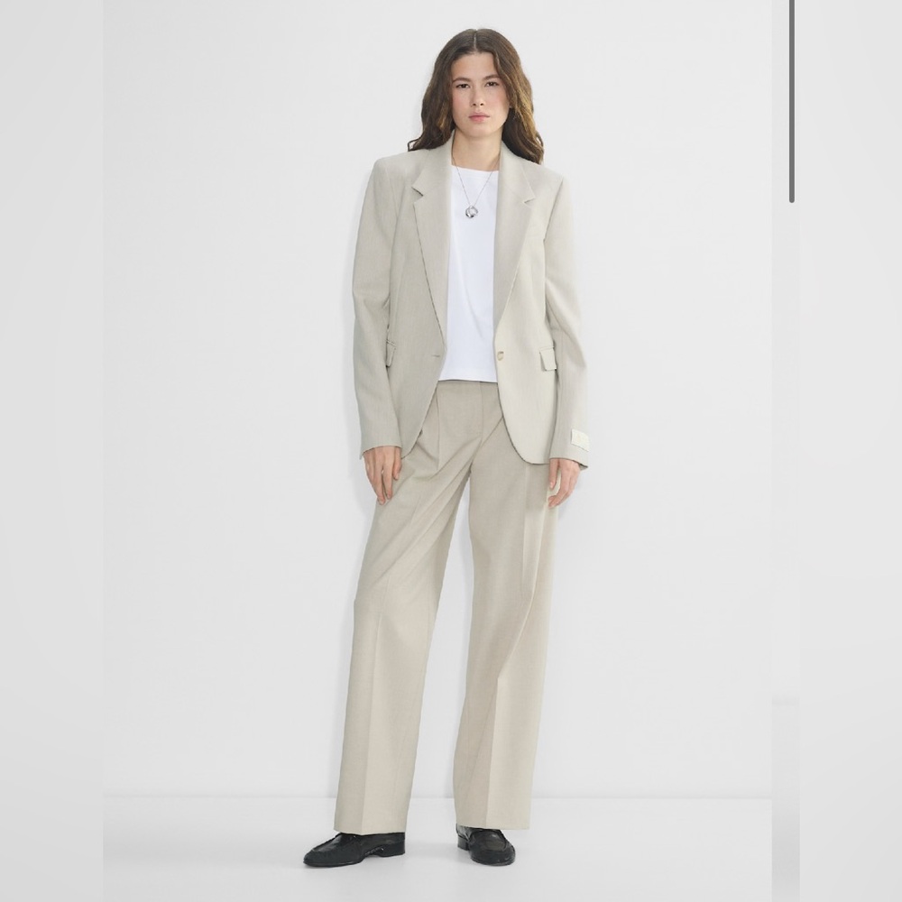 Aritzia - The Effortless Pant™ - (Re)ssential